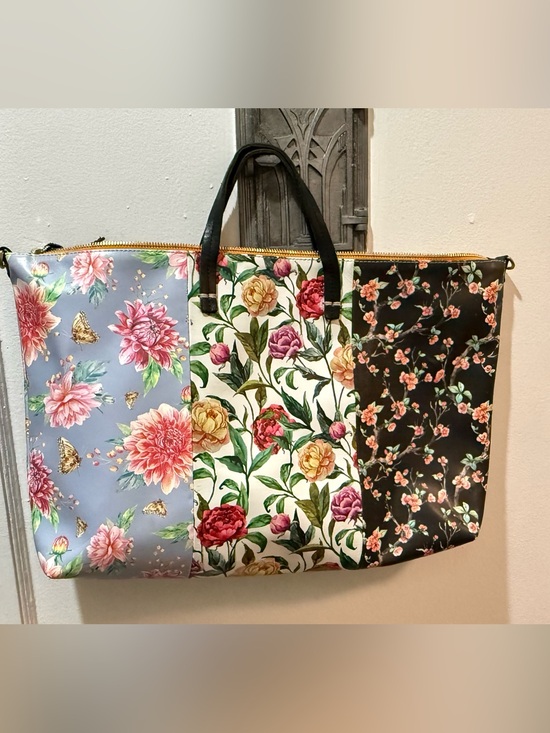 Clare V. Handbags - Clare V floral zip top tote